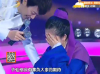 谢娜许仙版藏舞遭遇飞鞋尴尬